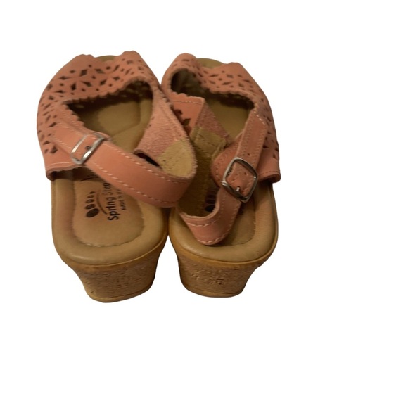 Spring Step Cutout Peep Toe Wedge Size 39 - Picture 5 of 6